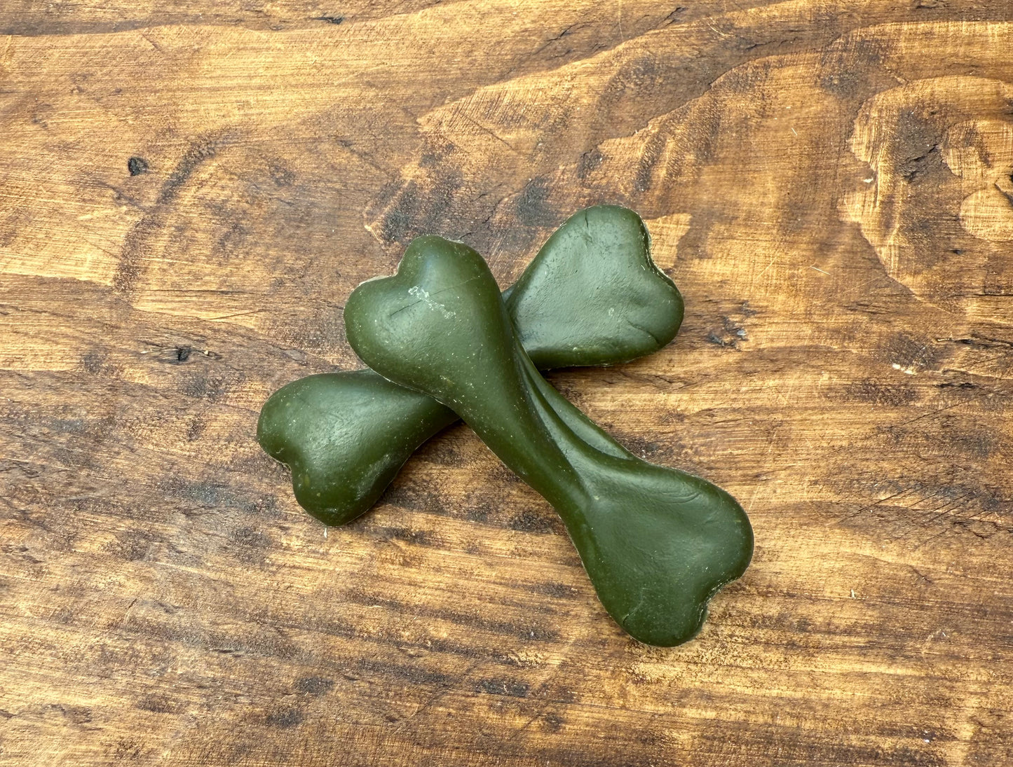 Spinach & Apple Bone