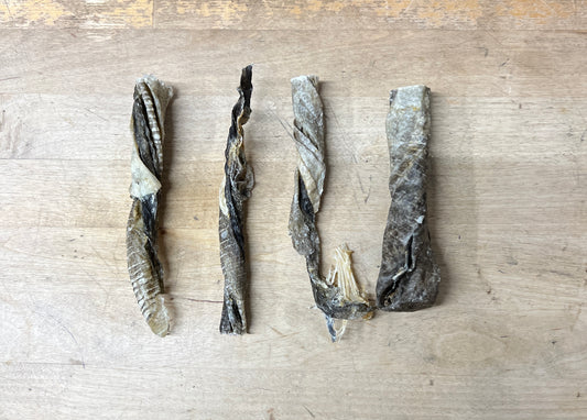 Small fish skin twirl