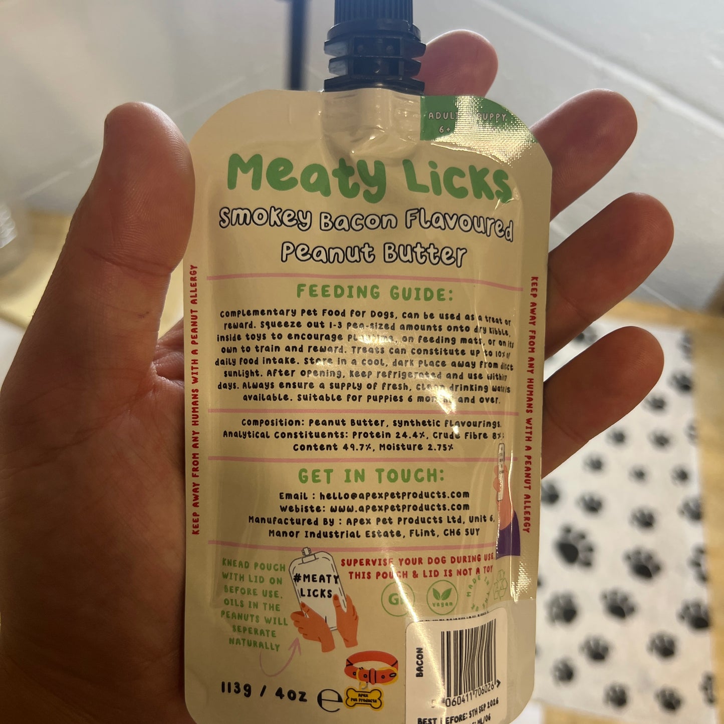 Smokey bacon flavoured peanut butter pouch - meaty licks 113g