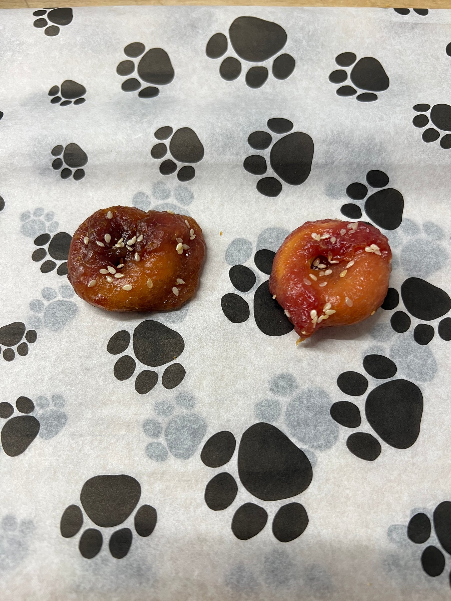 Chicken and lamb sesame bagel