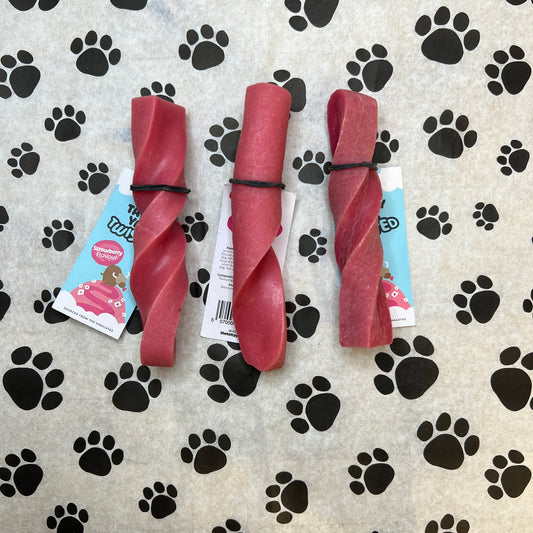 Strawberry flavoured twisted yak - The Tatty Yak - medium